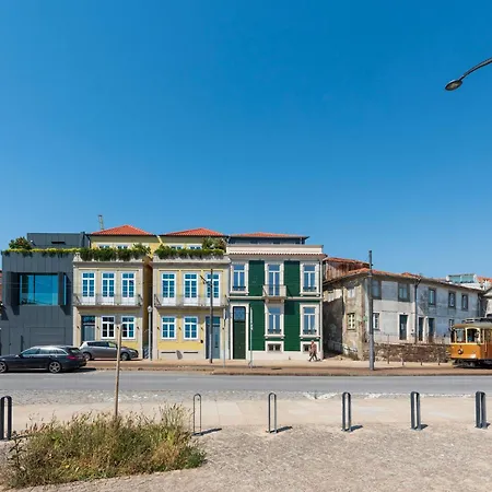 Oceanfront Near Downtown * ポルト