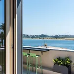 Oceanfront Near Downtown Porto