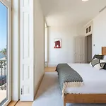 Oceanfront Near Downtown Villa Porto