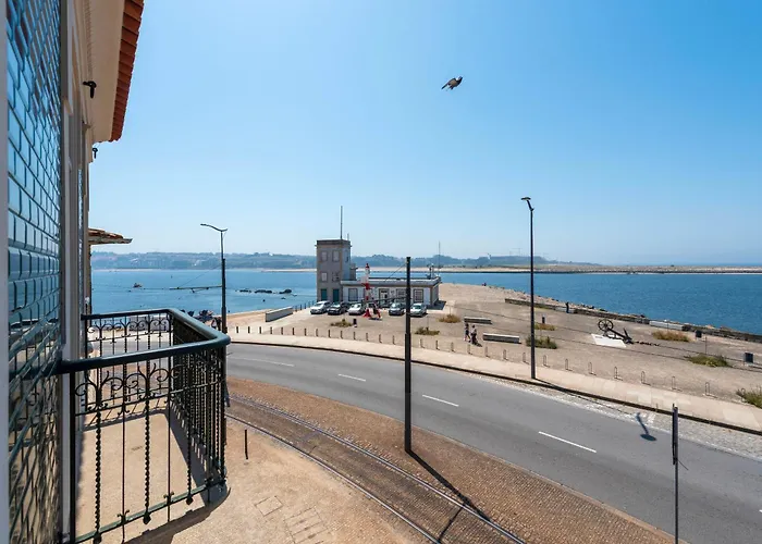 Oceanfront Near Historical Centre Oporto