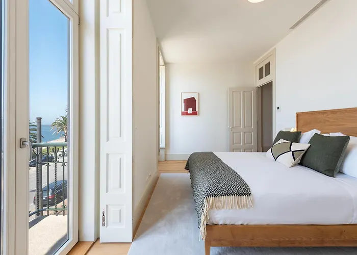 Oceanfront Near Historical Centre Villa Oporto