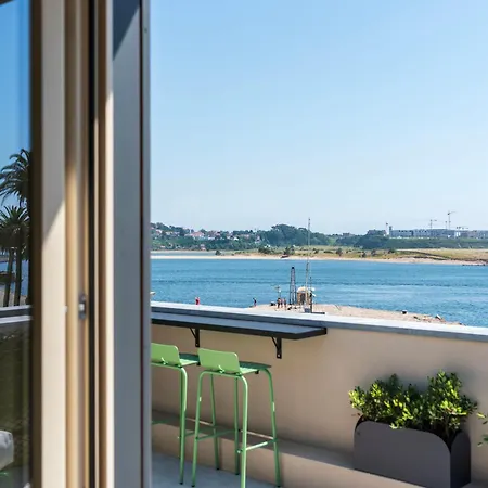 Oceanfront Near Downtown Porto