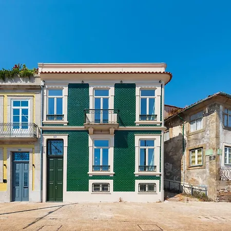 Oceanfront Near Historical Centre *