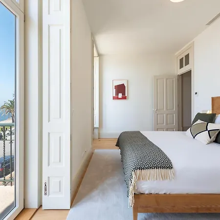 Oceanfront Near Historical Centre Villa Oporto