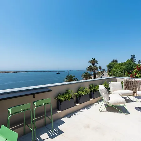 Oceanfront Near Historical Centre Villa