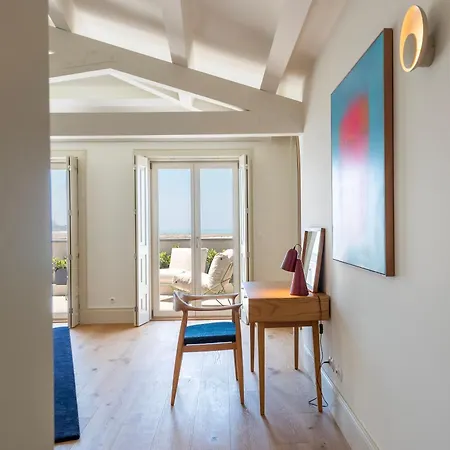 Oceanfront Near Historical Centre