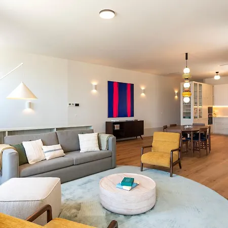 Villa Oceanfront Near Historical Centre *