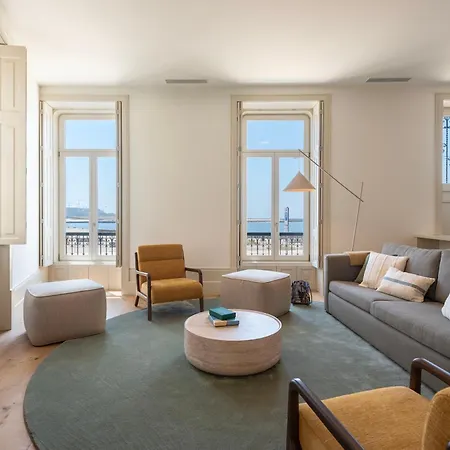 Oceanfront Near Historical Centre