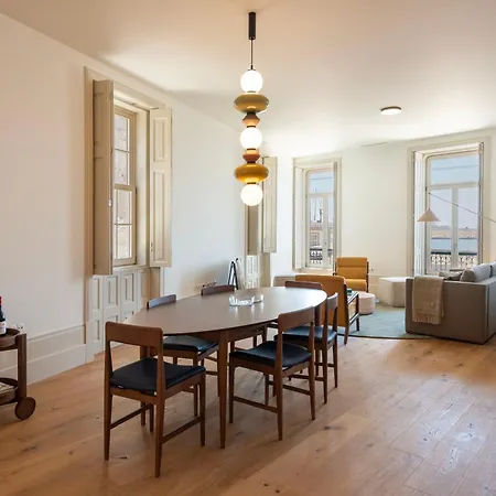 Oceanfront Near Historical Centre Villa Oporto