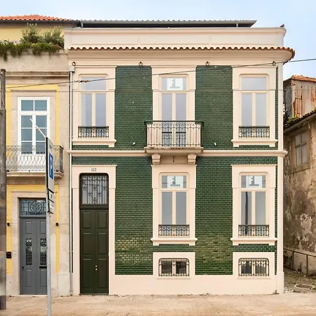 Oceanfront Near Historical Centre *