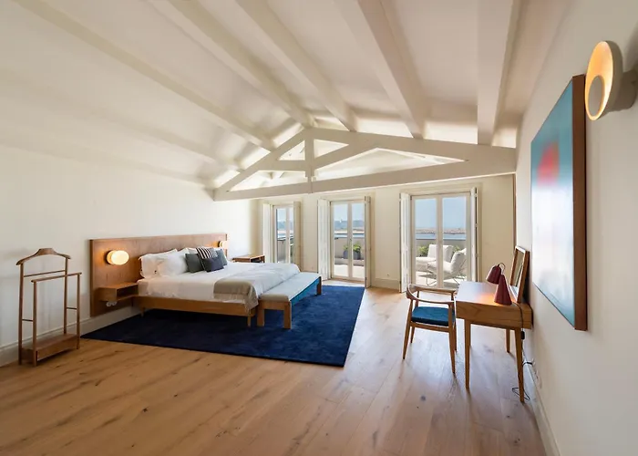 Oceanfront Near Historical Centre * פורטו