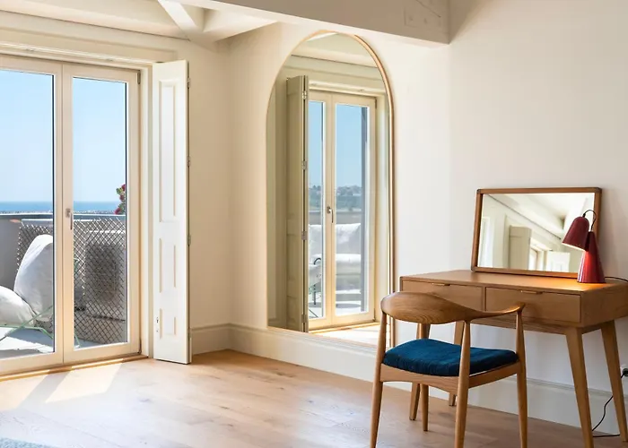 Oceanfront Near Historical Centre *