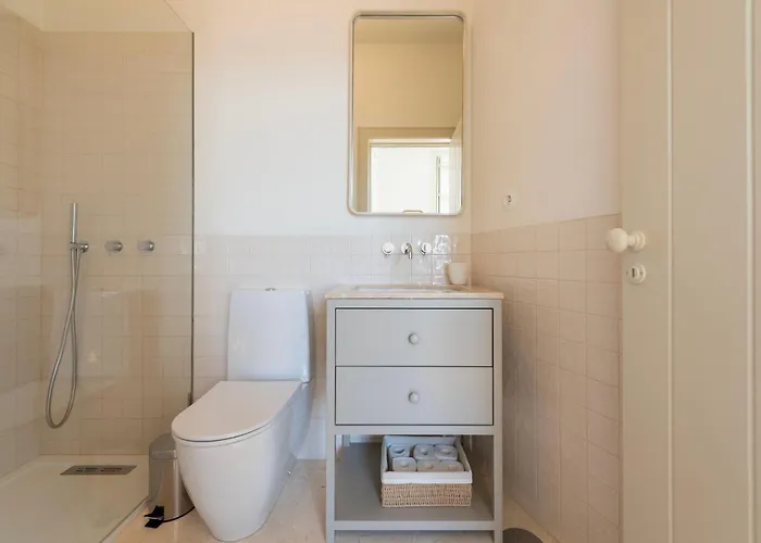 Oceanfront Near Historical Centre פורטו