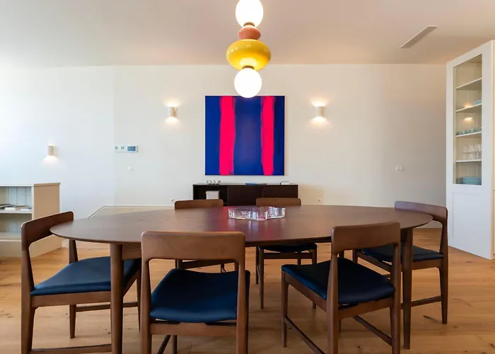 Oceanfront Near Historical Centre *