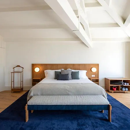Villa Oceanfront Near Downtown Oporto