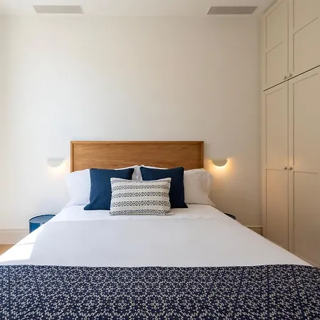 Oceanfront Near Historical Centre *