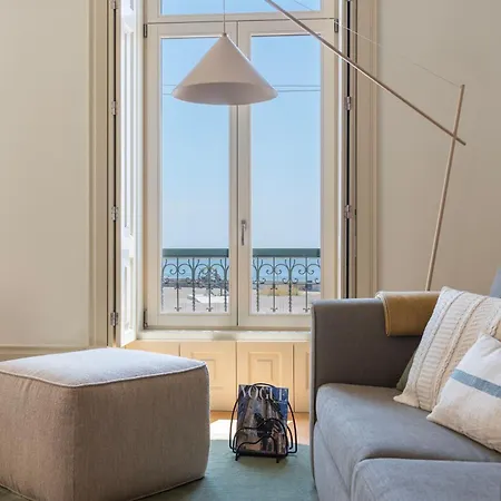 Oceanfront Near Historical Centre *