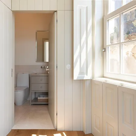 Oceanfront Near Historical Centre Βίλα