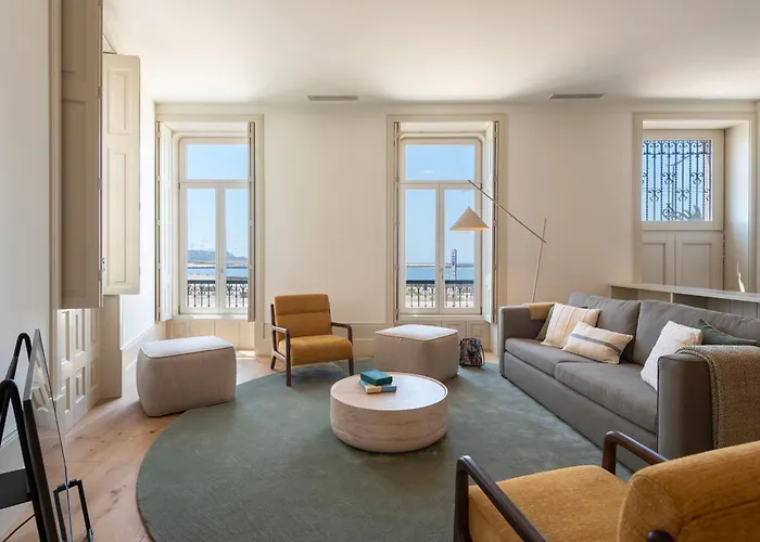 Oceanfront Near Historical Centre